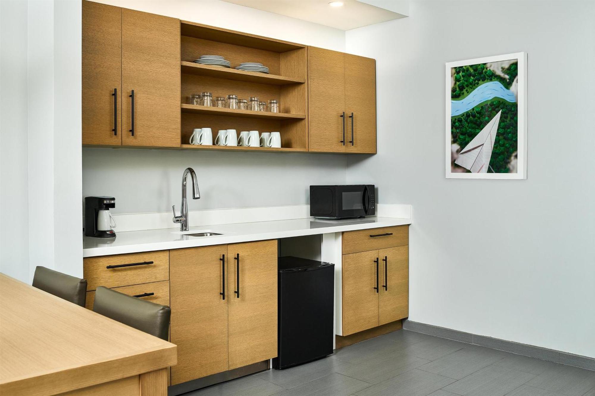 Hyatt Place Pena Station/denver Airport Hotel 3*