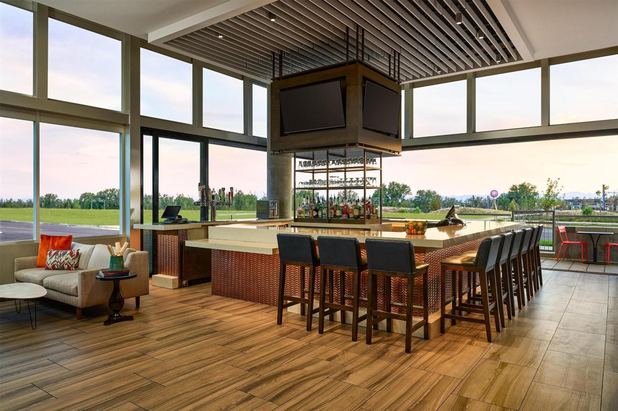 Hyatt Place Pena Station/denver Airport Hotel DEN