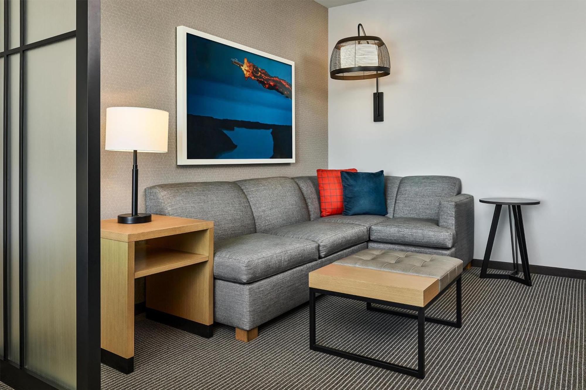 Hyatt Place Pena Station/denver Airport Hotel